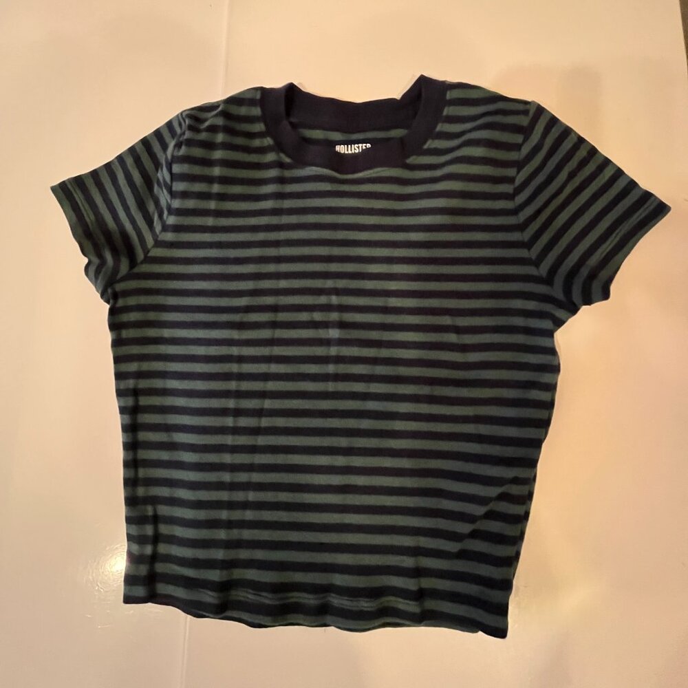 Hollister Youth Striped Short Sleeve T Shirt Small Navy and Green 💗